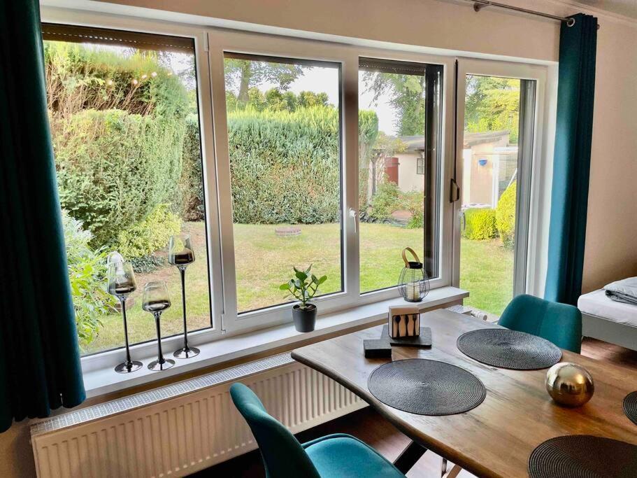 Studioappartement Mit Privatgarten In Ruhiger Wohnsiedlung Neumuenster Exterior photo
